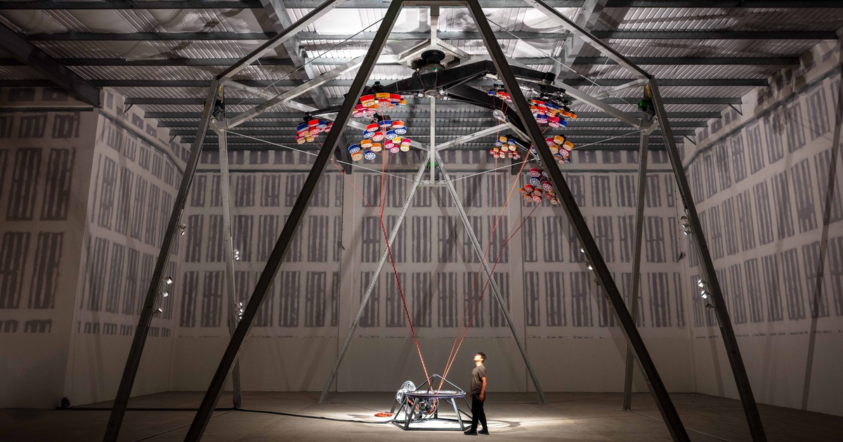 Conrad Shawcross: The Nervous System (Umbilical) | Victoria Miro